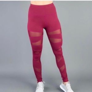 | BuffBunny | Anastasia Mesh Legging in Merlot. Size S.